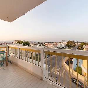 B57 - Marachique 2 Bed Flat Apartment Alvor