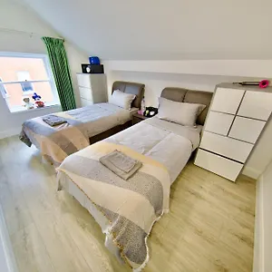 Mary St House 3b Homestay