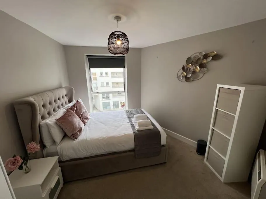 The Smithfield Central 3 Bed contacts